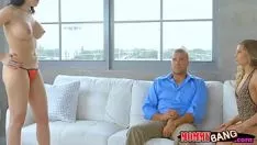 播放 悉尼 kail 和 cassandra cain 实况调查团 3way