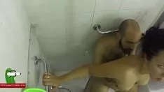 Abspielen Fickt in der Dusche runter. raff310