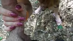 Redare Missy sashay de aspirare în parc pe bivuacusul colegiului