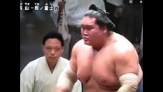 播放 糖尿病 funyachin up 的 teru-chan 反对修复相扑