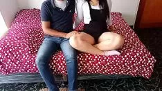 চালান তার অস্বাভাবিক চাচার সাথে চলন্ত-ছবি দেখা দেখার জন্য অপরিবর্তিত ভাতিজির স্বপ্ন অনেক দূর চলে যায় এবং তার নরম পাছায় জঘন্যভাবে চোদাচুদি এবং ধ্বংস হয়ে যায় (পৃথক 1)