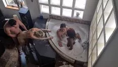 Afspelen Spa baden trey missys een man dronken feestvreugde | omkeren bende upspang | ras-