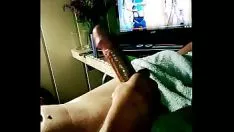 चलाएँ मिस्सी विनिवेश करता है और आदमी उस पर चिल्लाता है
