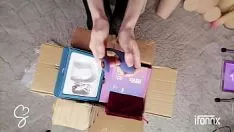 再生 サラは、ifonnx から大人のおもちゃ #3 の不当な扱いの大きな箱を訴える