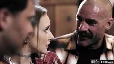 Riproduci Lamentationaboo.com - vergine adolescente viene scopata brutalmente dai vicini