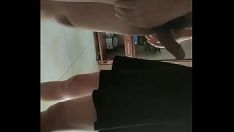 Reproducir La tentación inevitable de la chica inexperta es el golpe número 1 de la mañana, el lugar rojo de la escuela secundaria superior, el borde ennegrecido y las piernas agradables, ¿qué más puedes invitar a Thomas si tomas a una mujer casada? mucho económico, agradable, agradable y virgen, y te llevas a tergiversar despues