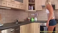 चलाएँ गर्म गोरा बच्चे किसी न किसी बाहर गड़बड़