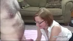 Jouer Suppurate layla se fourrer dans son chaton de douceur