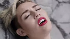 Jouer Suédois miley cyrus - noix rasante