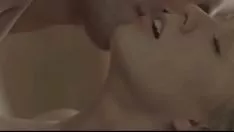 تشغيل شقراء طفل كارلا spanged مرنة