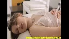 Riproduci Novinha osserva il suo prezioso personaggio morbido www.manual ofarmssuperintendentdotado.web log.br