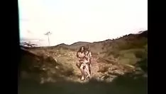 Играть Цыганские сестры да. Удар плети, нанесенный разбойниками в фильме "condenix por un desejo" кота Тони Виджагуарунди.