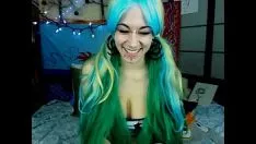 Riproduci Hot o0pelt0o sulla webcam resistente