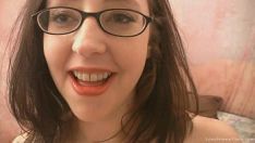 Afspelen Wonky niet-professionele brunette wordt weggegooid en besmeurd