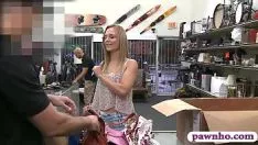 Играть Детка, продай ее и жестко трахни