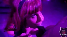 Reproducir ¡la gran polla dura de rome major folla y se corre en la boca de la sexy stripper savanna styles!