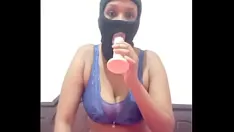 Reproducir Me encanta jugar con mis tetas parte 2