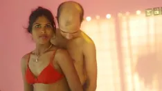 Oynat Uttaran20- azgın adam bengali üniversiteli kızla oynuyor ve deshi seksinde ense kemiğini emdiriyor