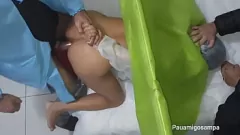 播放 隐藏摄像头在咨询期间捕捉到跨种族妻子的肛门和阴部性交