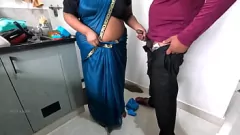Putar Desi tamil maid sridevi tidak bisa mendapatkan cukup dari bulldick besar itu