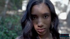 Riproduci Ebony Milf Brookliyn Wren Esplicita performance da solista con grandi tette e bottino