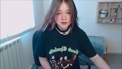 Jouer Hot Teen Next Door s'expose sur la webcam