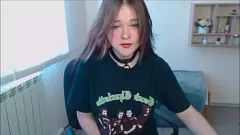 Reproduzir Adolescente quente ao lado se expõe na webcam