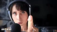 Afspelen ASMR Joi met Lou Nesbit en Lia Louise: A Femdom BDSM Adventure