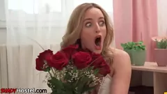 تشغيل 3some Passion: Pornstar Babe's Shaved Pussy & Mouth مارس الجنس في غرفة نزل