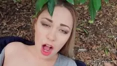 चलाएँ गोरा में Pantiehose नीचे सार्वजनिक रूप से पीओवी